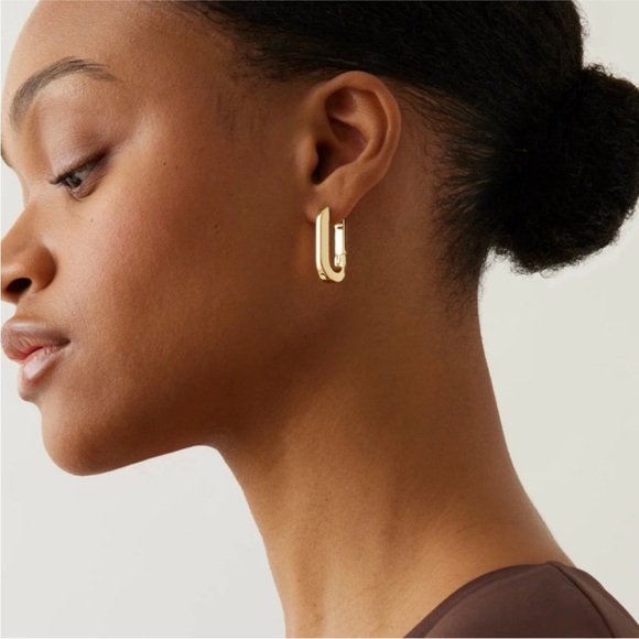 NWOT Brynn Gold Huggie Earrings - Picture 2 of 3